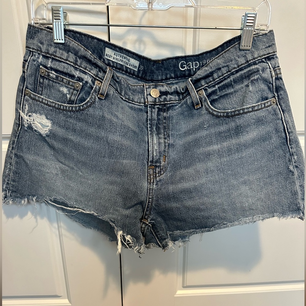 Cute denim shorts women’s size 8/29